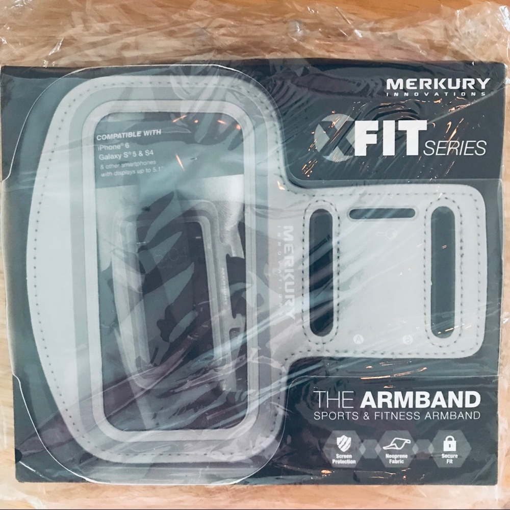 Merkury XFIT Series smartphone armband